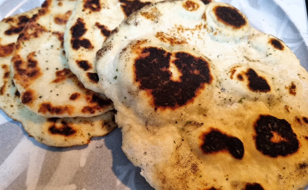 Naan Bread with Cheese, Garlic and black pepper with recipe